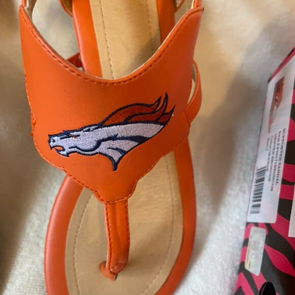 EUC Denver Broncos Women's Gladiator Sandals size 7 - Picture 4 of 7